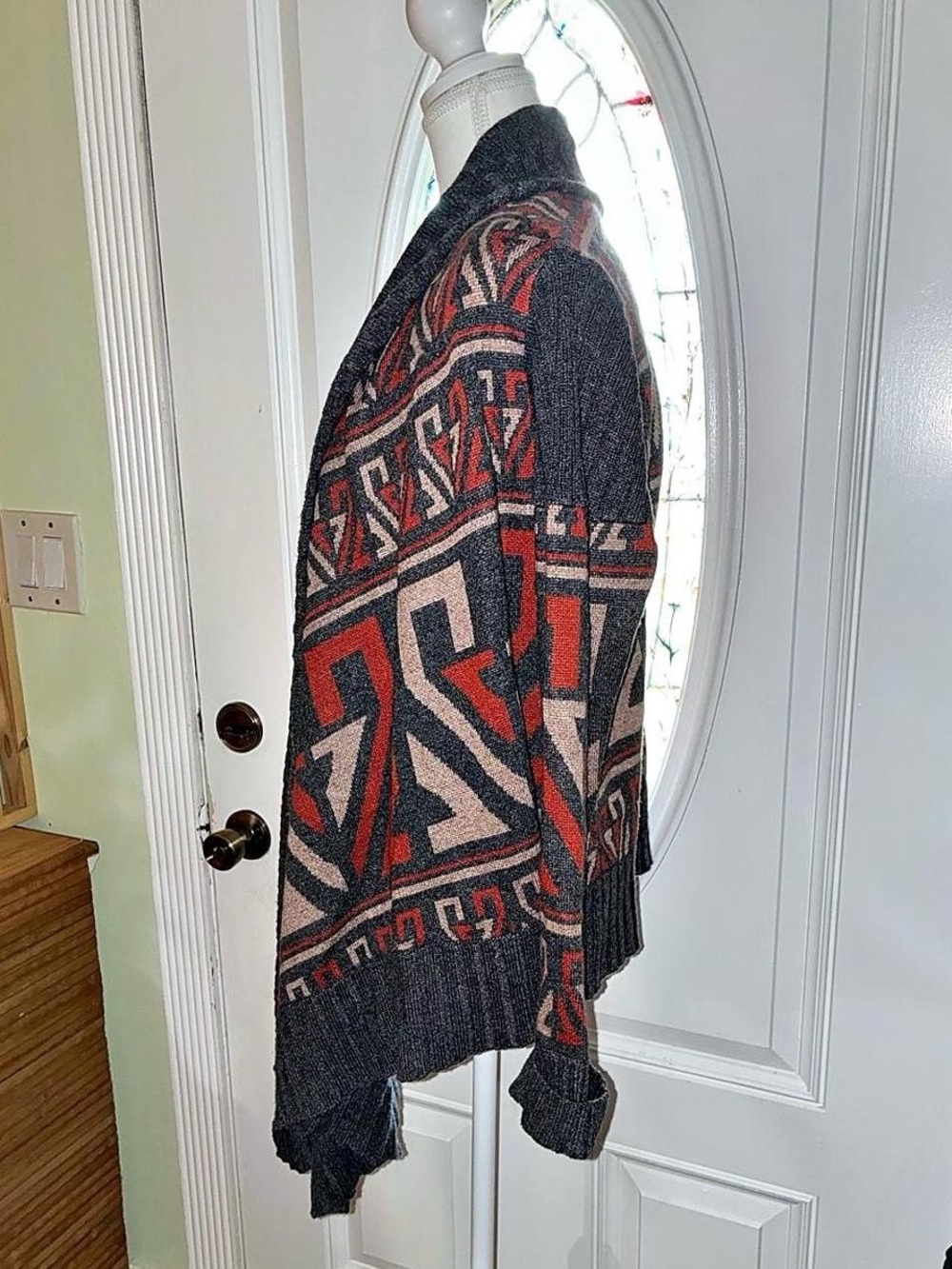 Open-Front Geometric Pattern Shawl Cardigan - Charcoal & Rust - Picture 2 of 6